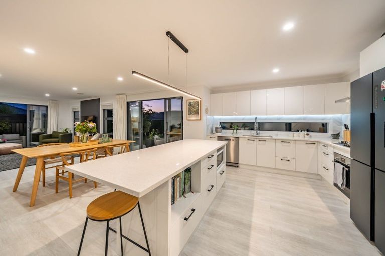 Photo of property in 6 Mcmillan Lane, Wallaceville, Upper Hutt, 5018