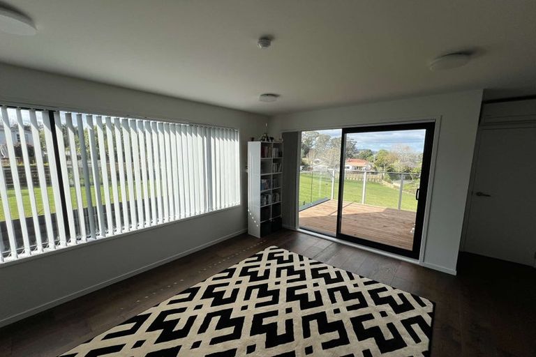 Photo of property in 8e Grenada Avenue, Forrest Hill, Auckland, 0620