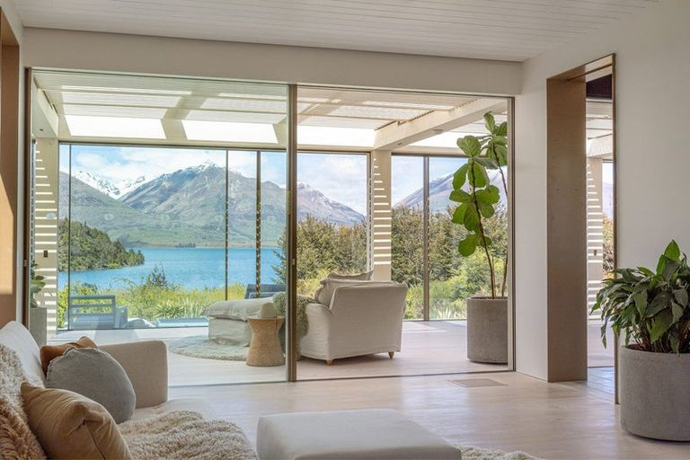 Photo of property in 4 Fishermans Lane, Mount Creighton, Queenstown, 9371