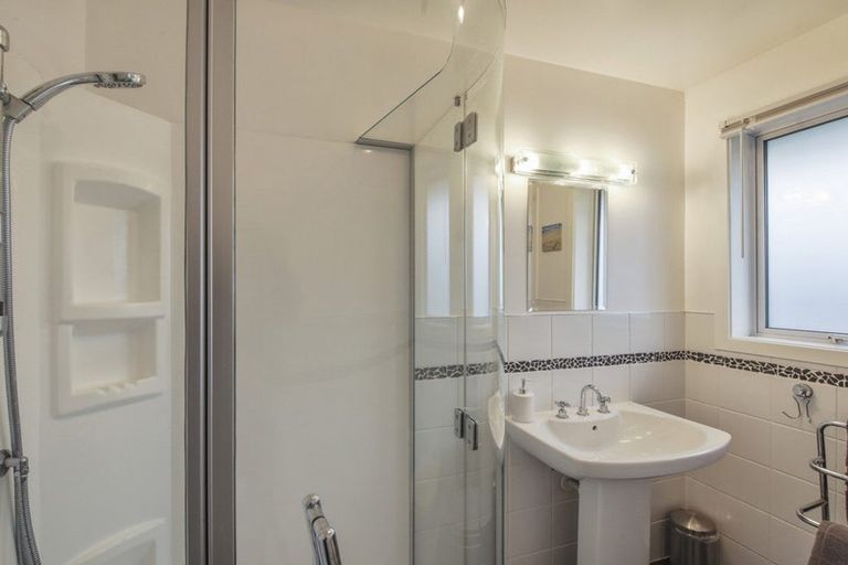 Photo of property in 17 Hillcrest Place, Avonhead, Christchurch, 8042