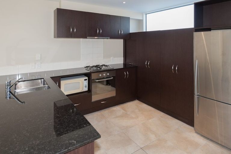 Photo of property in 2/1010 Colombo Street, St Albans, Christchurch, 8014