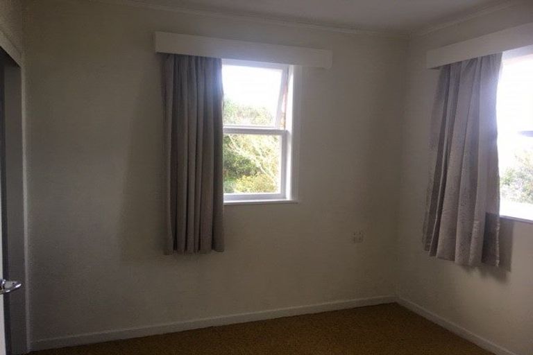 Photo of property in 32 Porter Crescent, Helensville, 0800