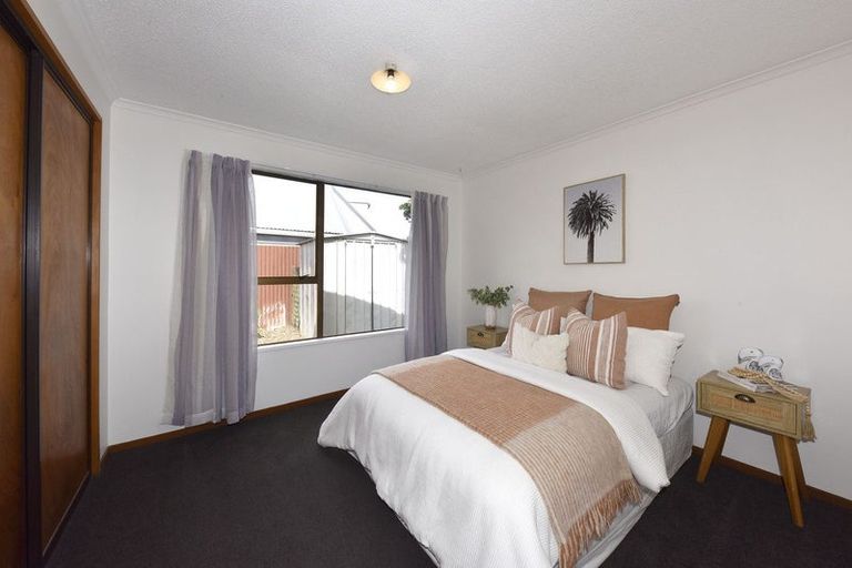 Photo of property in 17 Shannon Place, Belfast, Christchurch, 8051