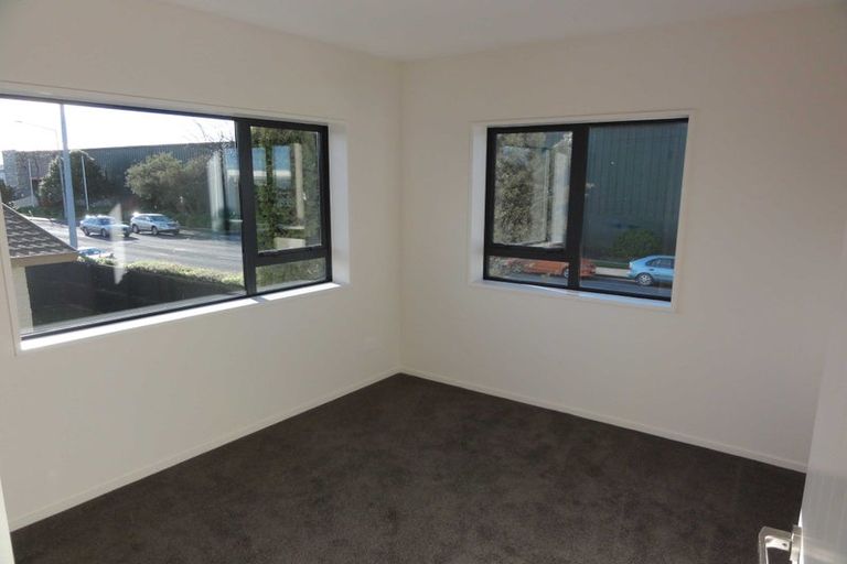 Photo of property in 80d Shakespeare Road, Waltham, Christchurch, 8023