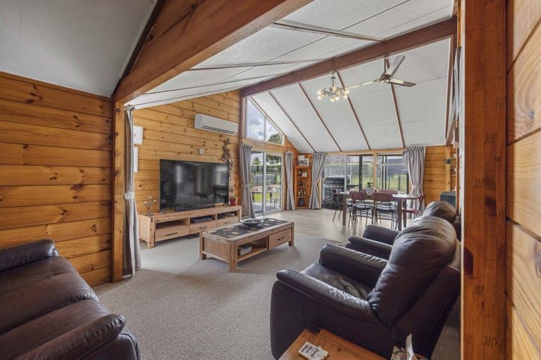 Photo of property in 15 Fairbank Avenue, Stratford, 4332