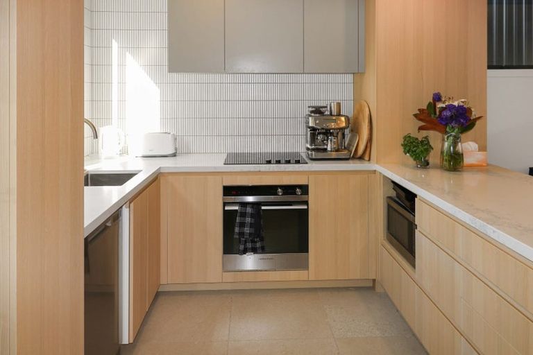 Photo of property in 18a Tory Street, Petone, Lower Hutt, 5012