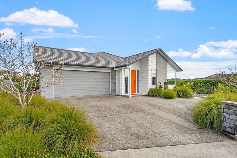 Photo of property in 16 Discovery Drive, Gulf Harbour, Whangaparaoa, 0930