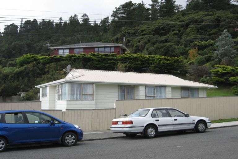 Photo of property in 221 Rata Street, Naenae, Lower Hutt, 5011