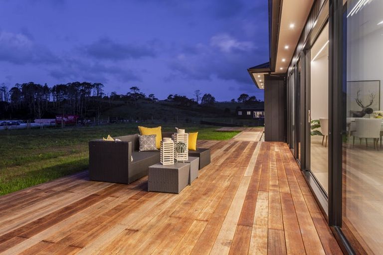 Photo of property in 1 Piwari Lane, Taupaki, 0782