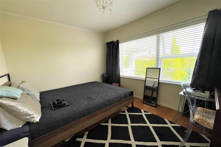 Photo of property in 477 Beach Road, Murrays Bay, Auckland, 0630