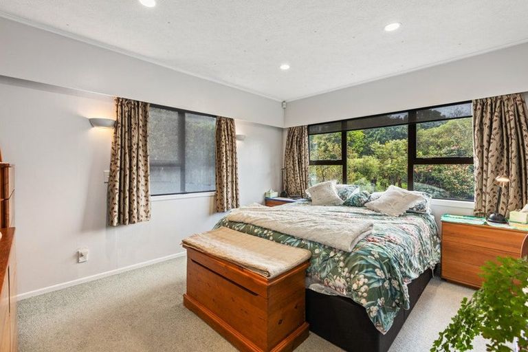 Photo of property in 60 Link Road, Newlands, Wellington, 6037