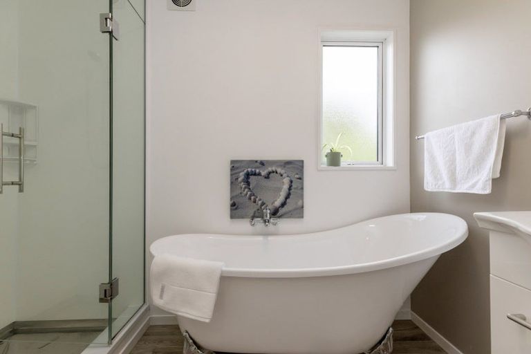 Photo of property in 111 Taupo View Road, Taupo, 3330