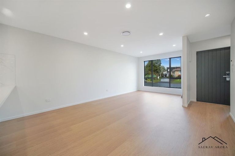 Photo of property in 24c Grande Vue Road, Papatoetoe, Auckland, 2025