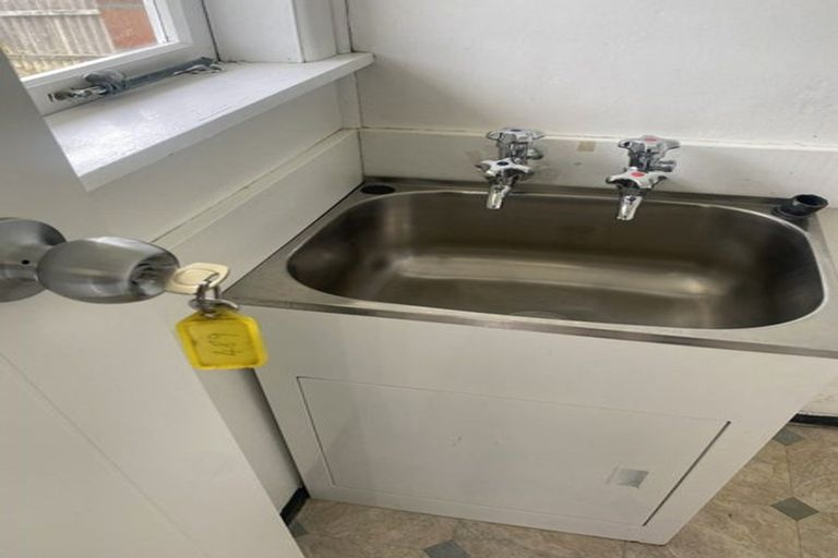 Photo of property in 10 Thompson Terrace, Manurewa, Auckland, 2102