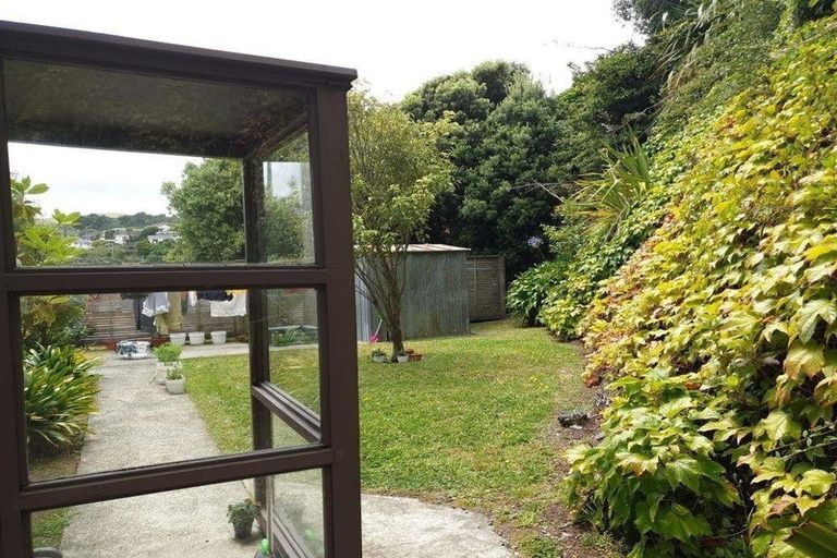 Photo of property in 1/126 Redwood Avenue, Tawa, Wellington, 5028