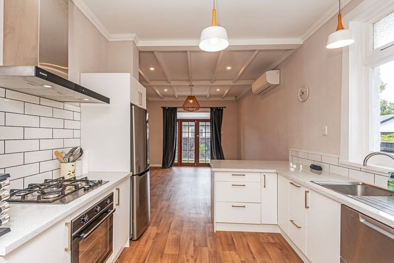 Photo of property in 322 College Street, West End, Palmerston North, 4410