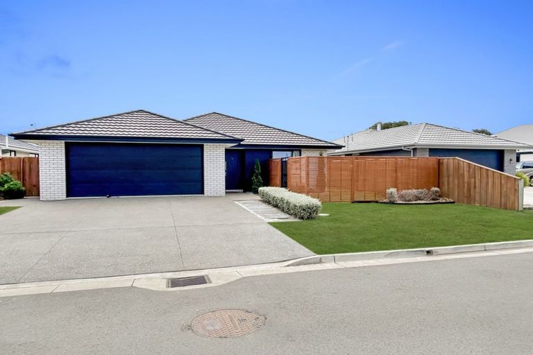 Photo of property in 30 Quinn Crescent, Woodend, 7610