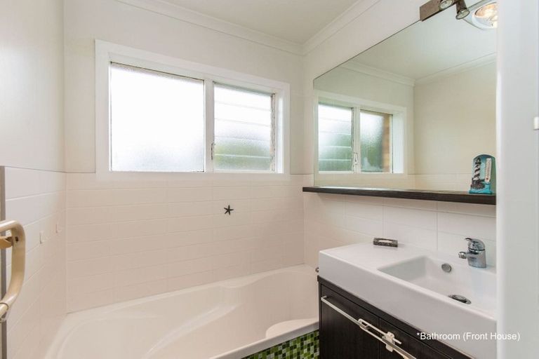 Photo of property in 22 Botany Road, Howick, Auckland, 2010