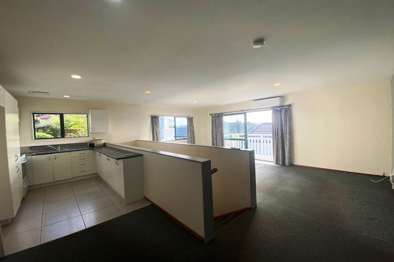 Photo of property in 14 Jean Place, Stanmore Bay, Whangaparaoa, 0932