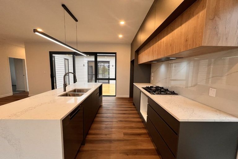 Photo of property in 10 Kobe Street, Karaka, 2580