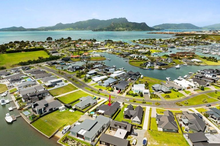 Photo of property in 32 Waitemata Drive, One Tree Point, 0118