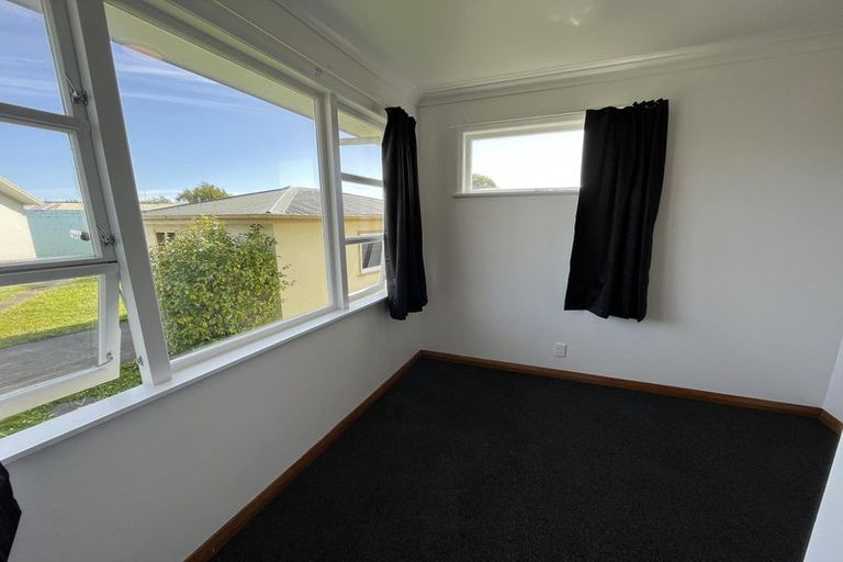 Photo of property in 8 Lowestoft Place, West End, Palmerston North, 4412