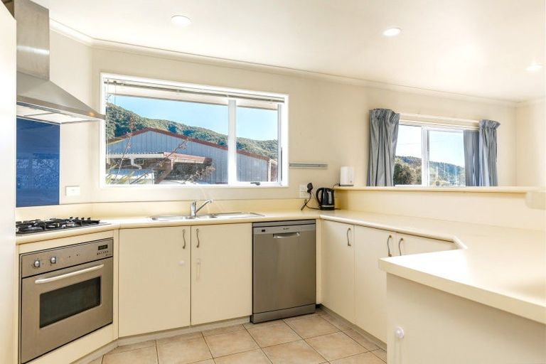 Photo of property in 257a Waikawa Road, Waikawa, Picton, 7220