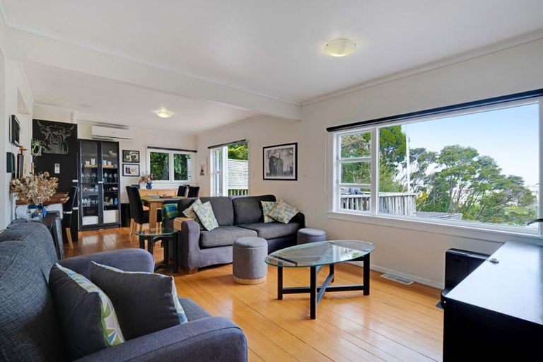 Photo of property in 1/66 Manuka Road, Glenfield, Auckland, 0629