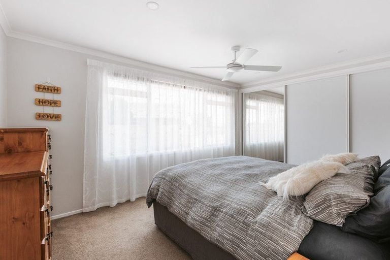 Photo of property in 35 Coppelia Avenue, Omokoroa, 3114