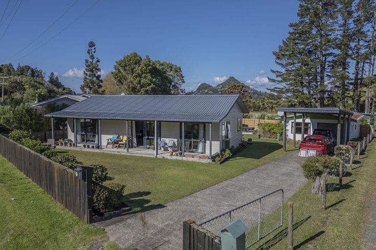 Photo of property in 5 Ocean Beach Road, Tairua, 3508