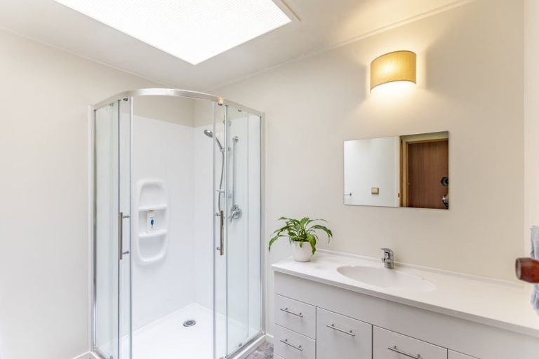 Photo of property in 14a Ruataniwha Street, Waipawa, 4210