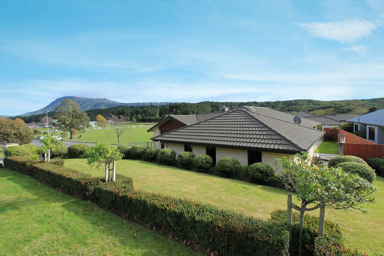 Photo of property in 191 Waikawa Road, Waikawa, Picton, 7220