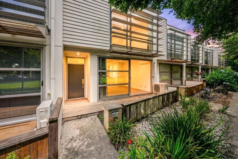 Photo of property in 18 Kauri Drive, Takanini, 2112