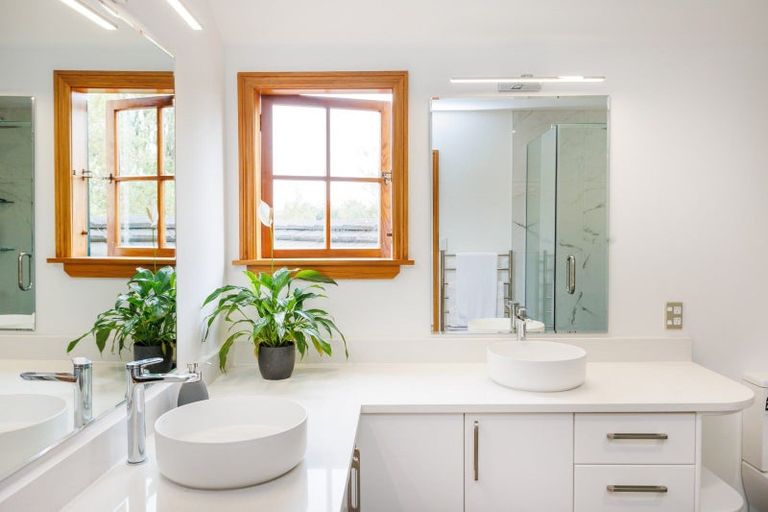 Photo of property in 111 Park Road, West End, Palmerston North, 4410