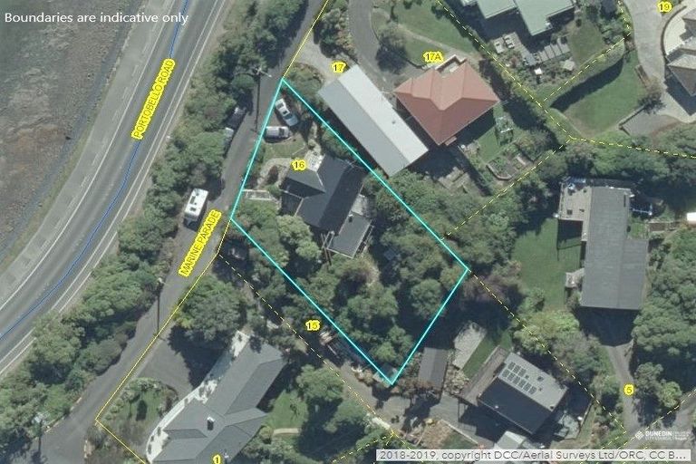 Photo of property in 16 Marine Parade, Macandrew Bay, Dunedin, 9014