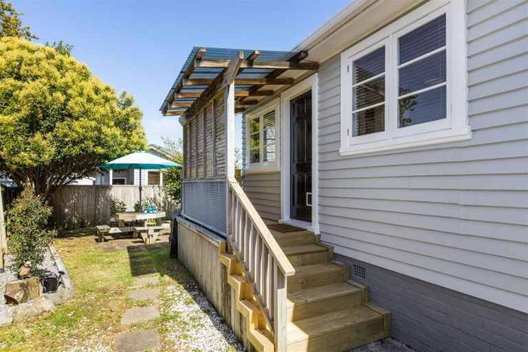 Photo of property in 2/13 Salisbury Road, Birkdale, Auckland, 0626