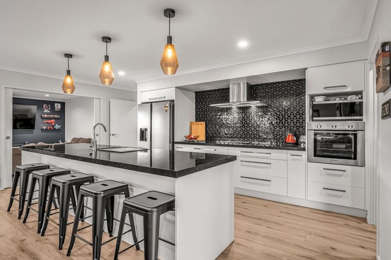 Photo of property in 6 Joy Place, Rolleston, 7614