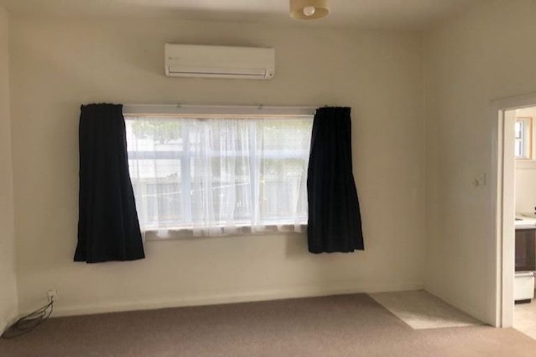 Photo of property in 186 Edgeware Road, Edgeware, Christchurch, 8013