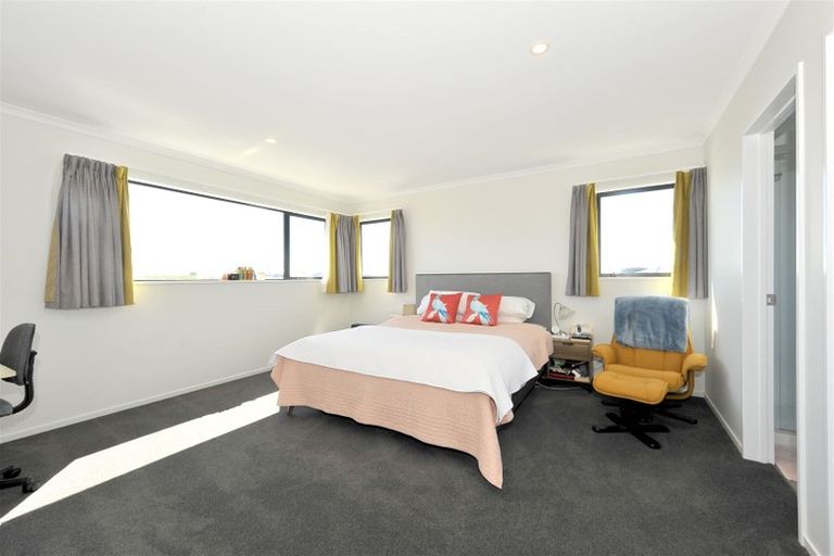 Photo of property in 3 Eric Melrose Lane, Halswell, Christchurch, 8025