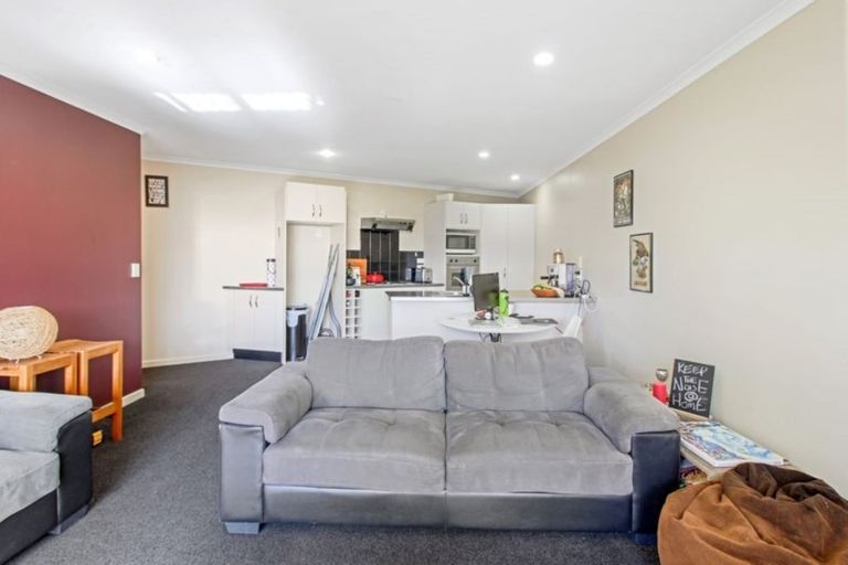 Photo of property in 26d Andrew Young Street, Palmerston North, 4410