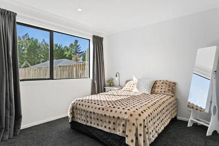 Photo of property in 2/151 Tauhara Road, Tauhara, Taupo, 3330