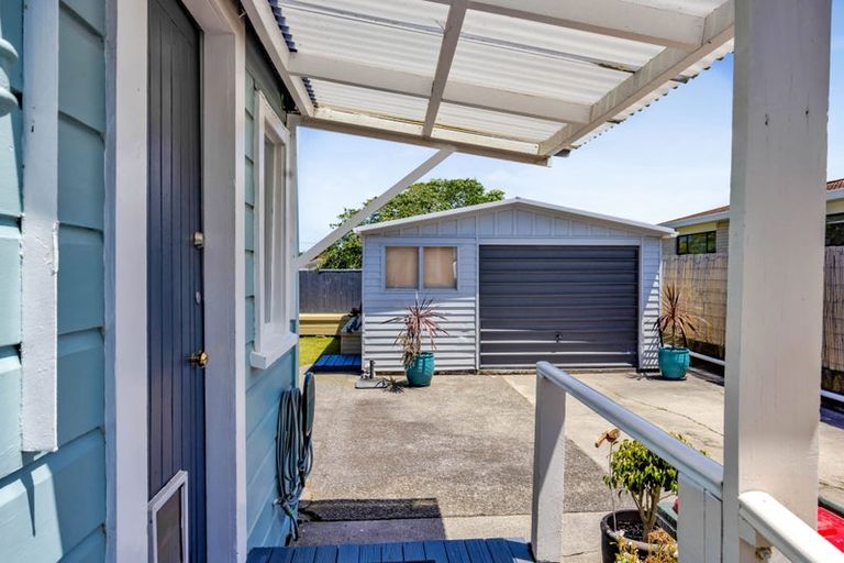Photo of property in 3 Victoria Street, Hawera, 4610