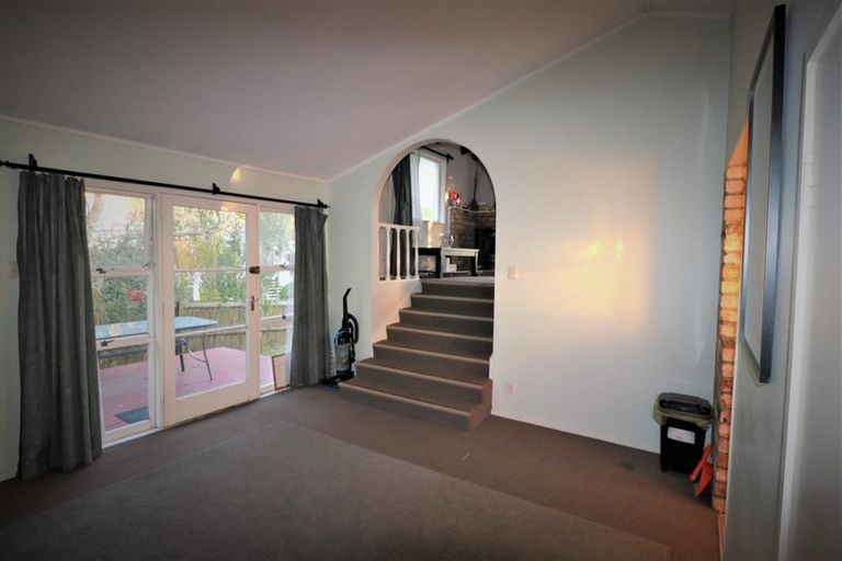 Photo of property in 2/462 Hillsborough Road, Mount Roskill, Auckland, 1041