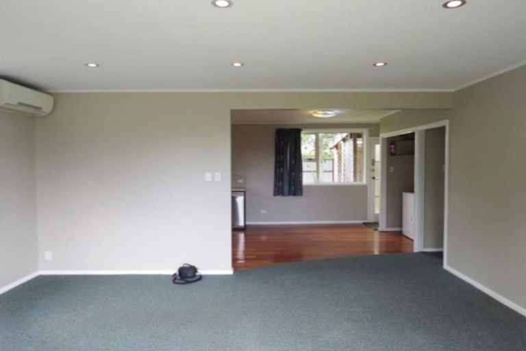 Photo of property in 33 Woodleigh Street, Frankleigh Park, New Plymouth, 4310