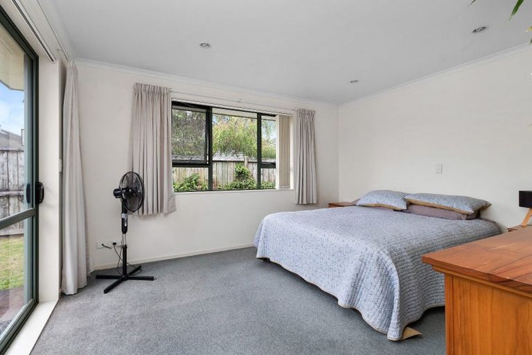 Photo of property in 12 Greenough Place, Rototuna, Hamilton, 3210