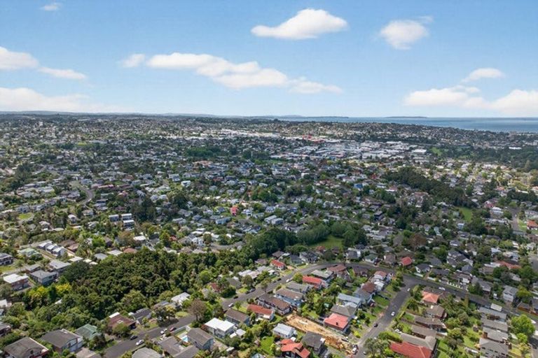 Photo of property in 98 Eban Avenue, Hillcrest, Auckland, 0627