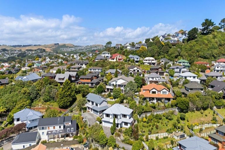 Photo of property in 16 Eastcott Grove, Churton Park, Wellington, 6037