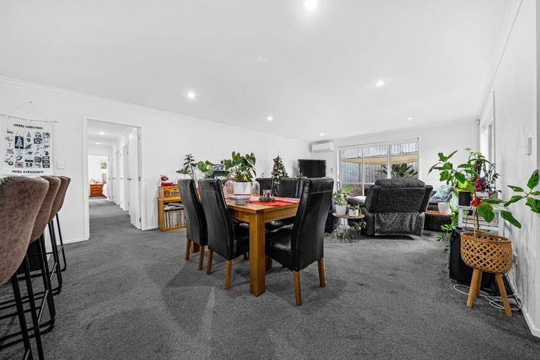 Photo of property in 21 Parkgrove Crescent, Pokeno, 2402