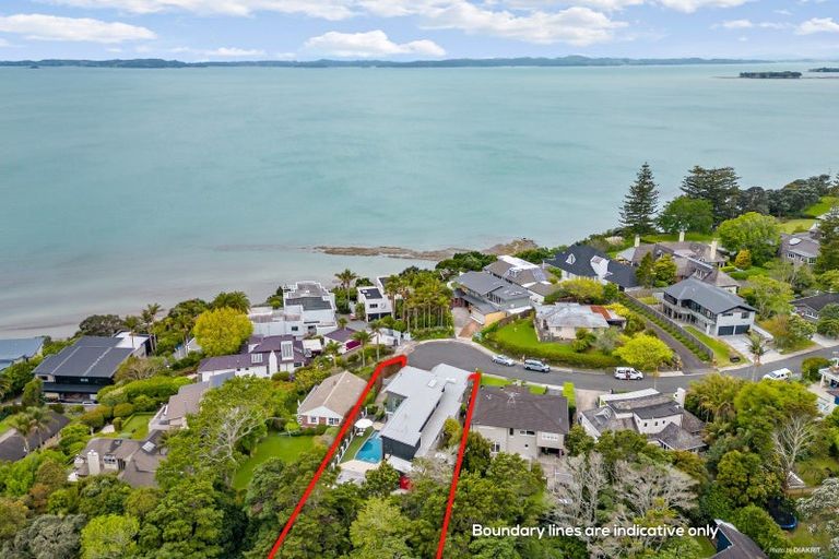Photo of property in 6 Pleasant Place, Mellons Bay, Auckland, 2014