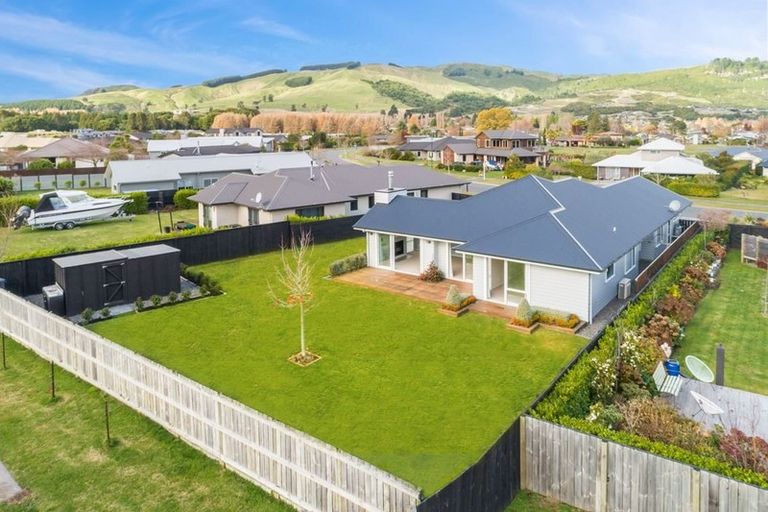 Photo of property in 58 Montgomery Crescent, Kinloch, Taupo, 3377